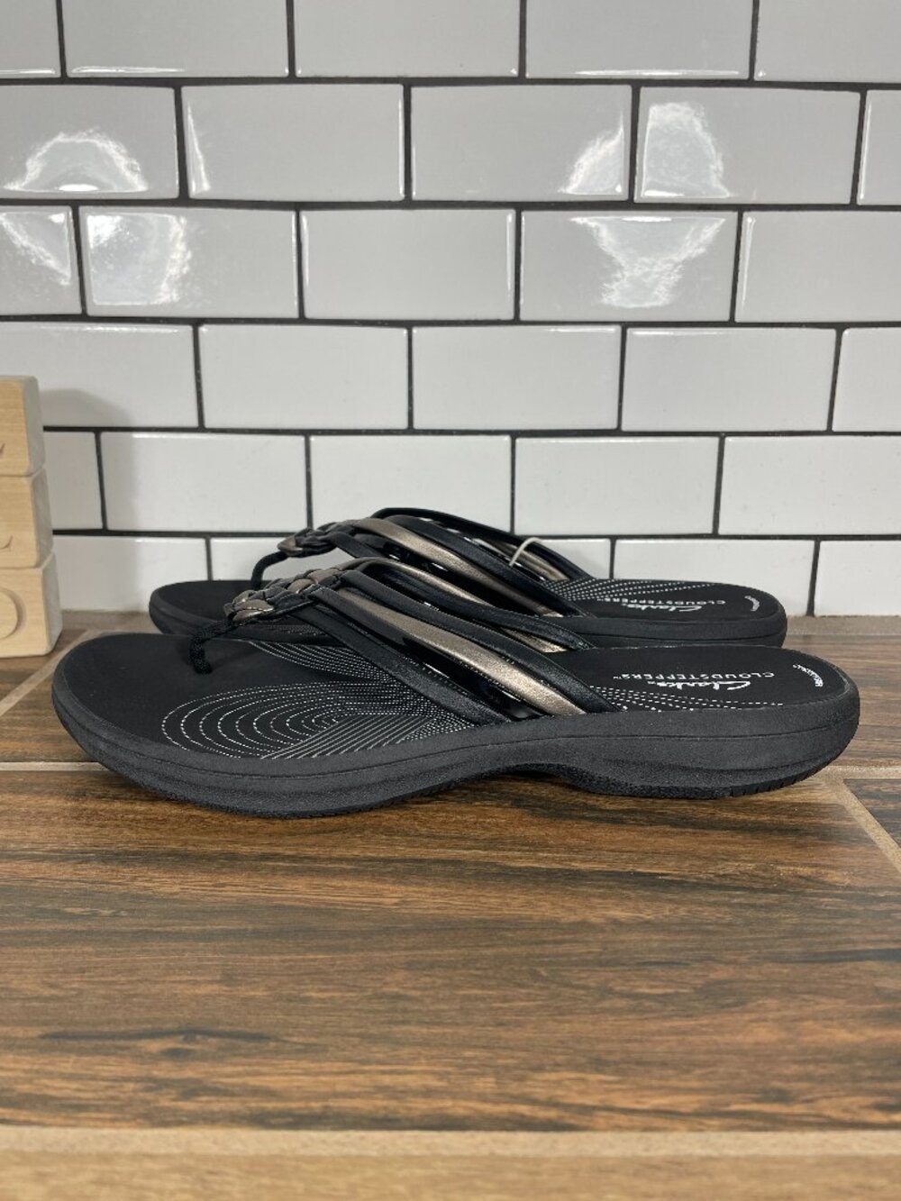 Clarks Breeze Coral Shoes Womens Sz 9 Black Combi Cloudsteppers Thong Sandal NEW